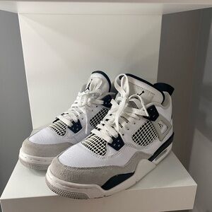 Jordan 4 military black